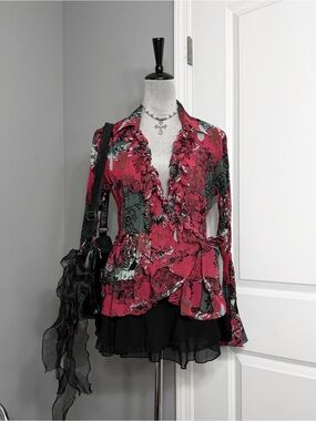 Y2K Studio 1940 Kimono Style Tied Wrap Blouse in a Raspberry Floral Graphic